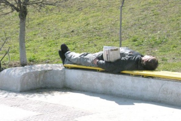 Vârstnic REȚINUT după ce a fost PRINS în timp ce se MASTURBA, în Constanța!